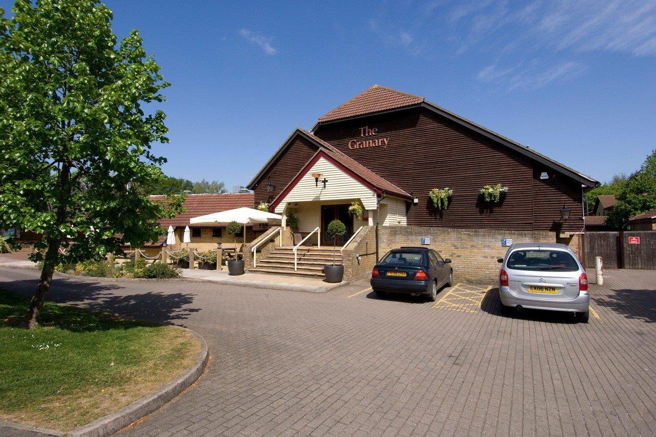 Premier Inn Peterborough - Ferry Meadows Экстерьер фото