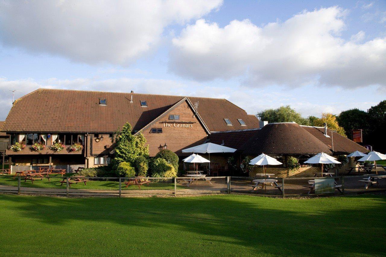 Premier Inn Peterborough - Ferry Meadows Экстерьер фото
