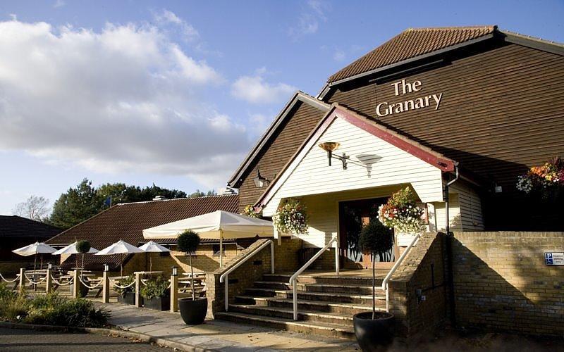 Premier Inn Peterborough - Ferry Meadows Экстерьер фото
