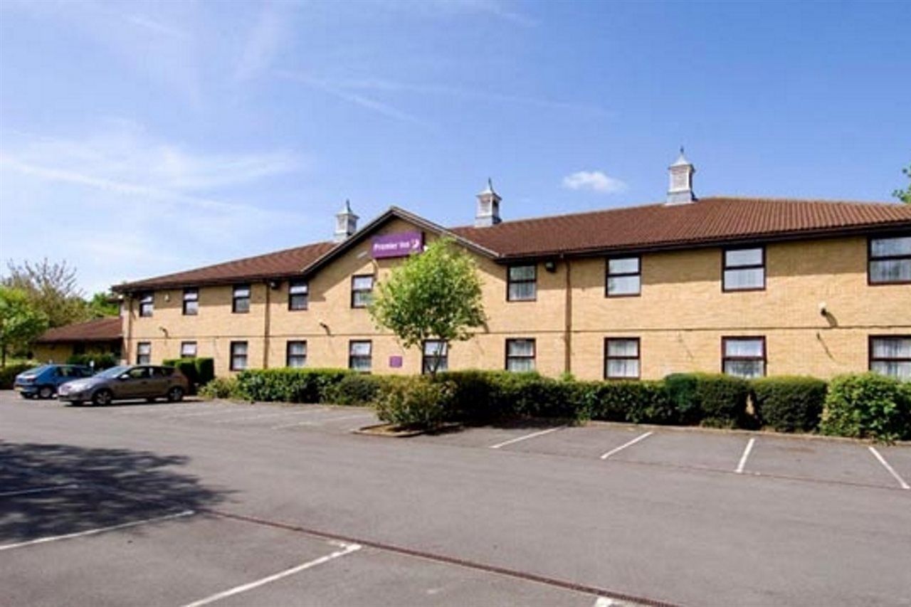 Premier Inn Peterborough - Ferry Meadows Экстерьер фото