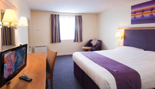 Premier Inn Peterborough - Ferry Meadows Экстерьер фото